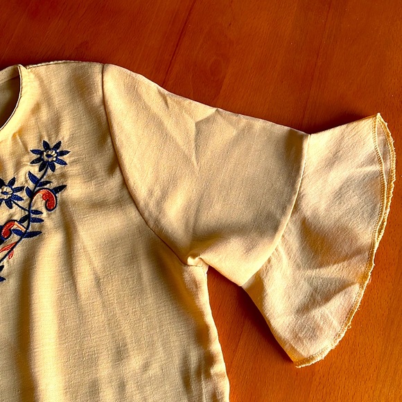 Yellow embroidered floral top with frill sleeves - Picture 3 of 5